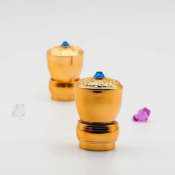 批量生产镀金花边塑料酒瓶盖牙口玻璃酒瓶拧断盖支持颜色制做烫印